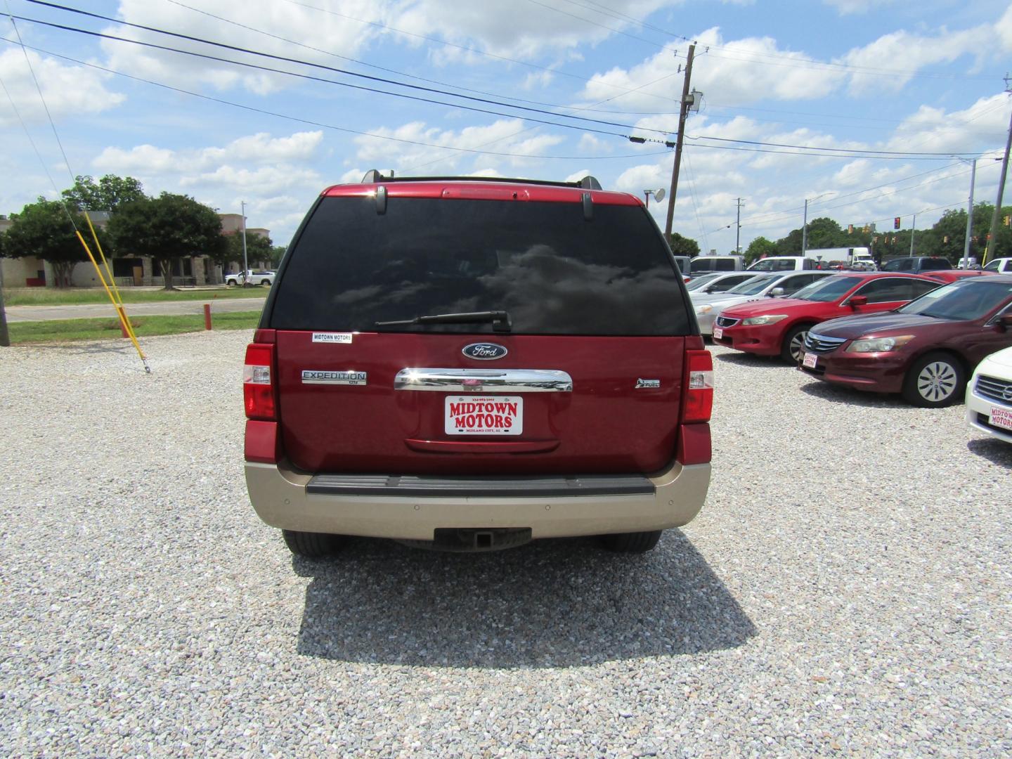 2013 Red /Tan Ford Expedition King Ranch 2WD (1FMJU1H50DE) with an 5.4L V8 SOHC 16V FFV engine, Automatic transmission, located at 15016 S Hwy 231, Midland City, AL, 36350, (334) 983-3001, 31.306210, -85.495277 - Photo#6